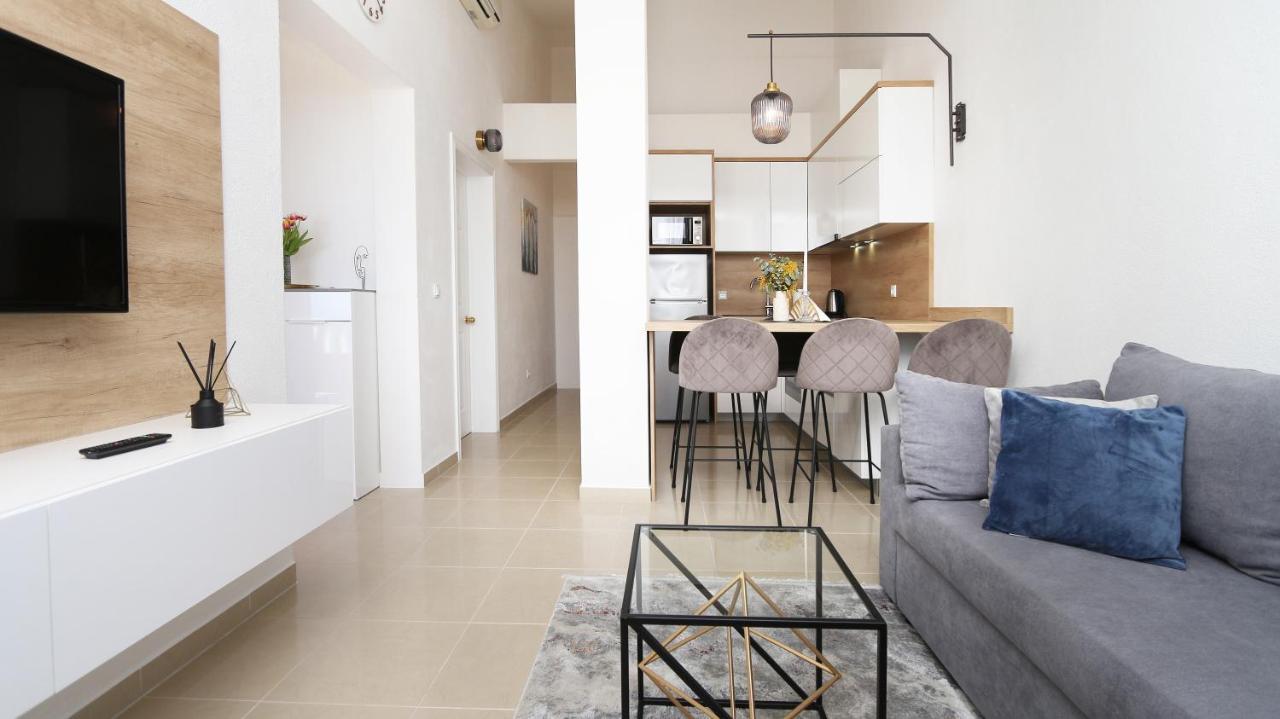 Apartments Emilija Makarska Bagian luar foto