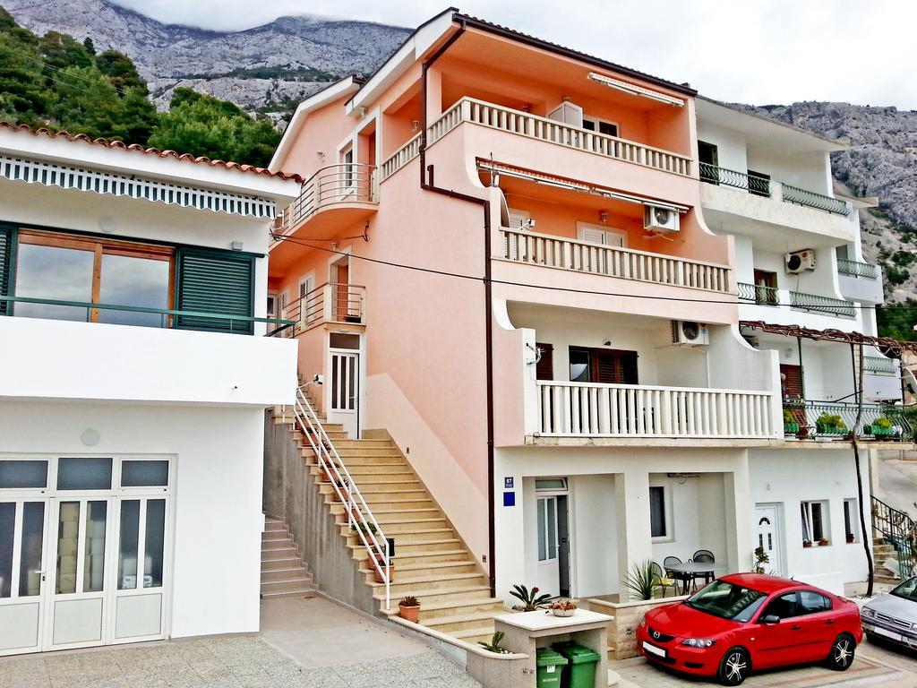 Apartments Emilija Makarska Ruang foto
