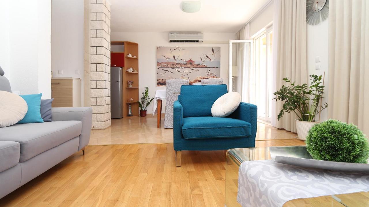 Apartments Emilija Makarska Bagian luar foto