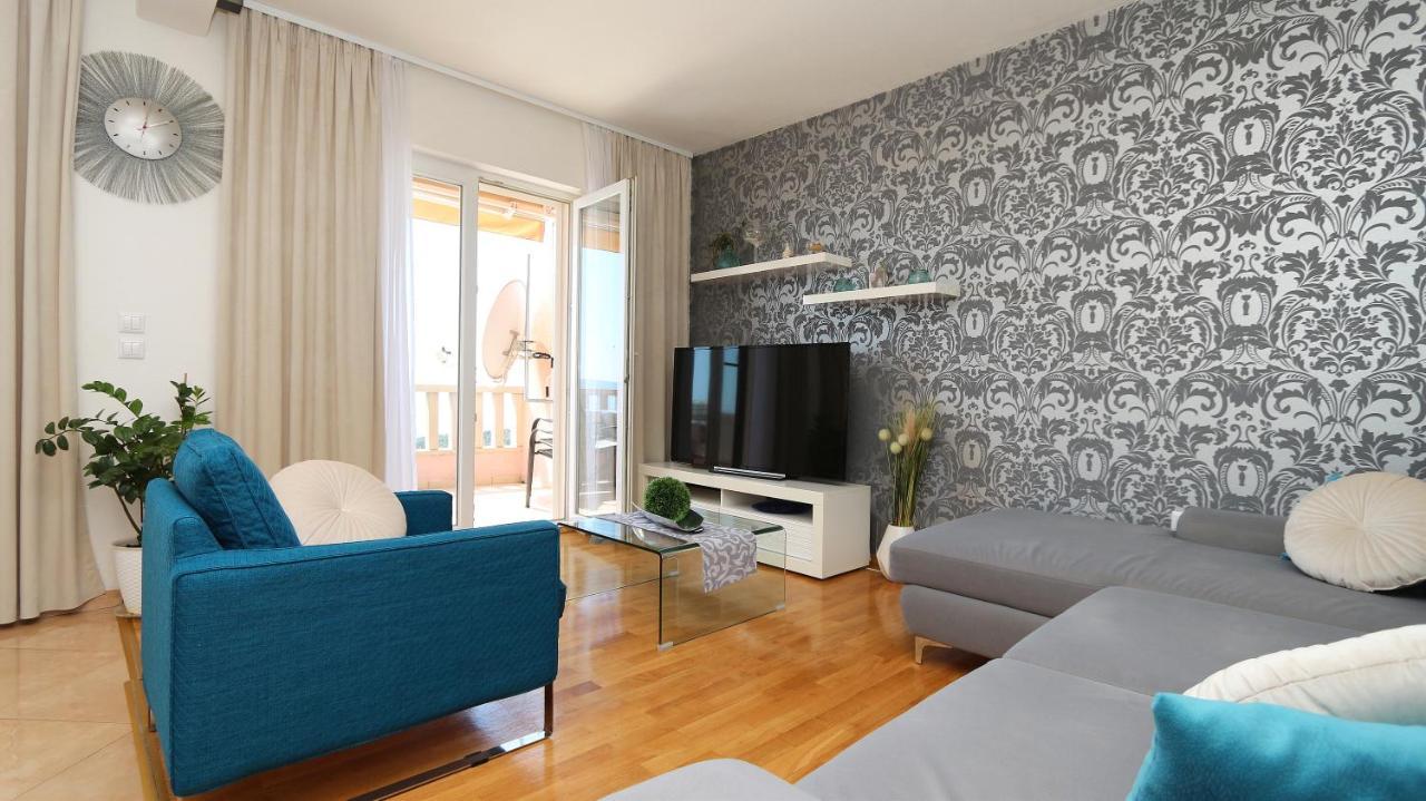 Apartments Emilija Makarska Bagian luar foto