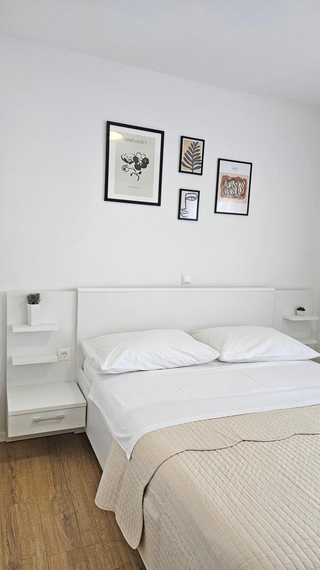 Apartments Emilija Makarska Bagian luar foto