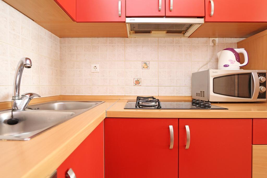 Apartments Emilija Makarska Bagian luar foto