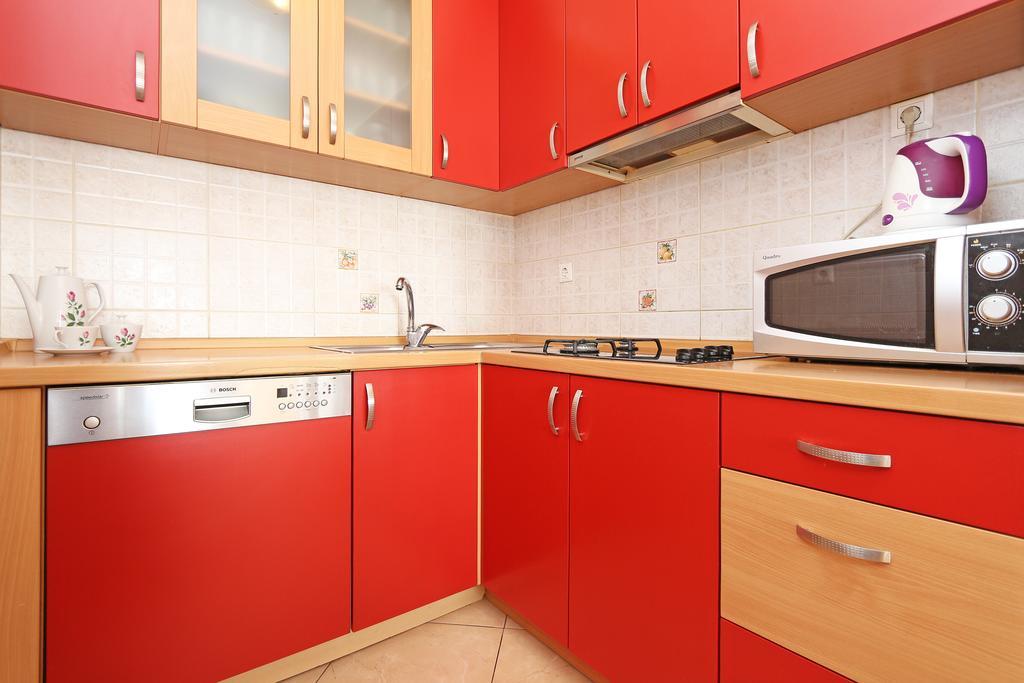 Apartments Emilija Makarska Bagian luar foto
